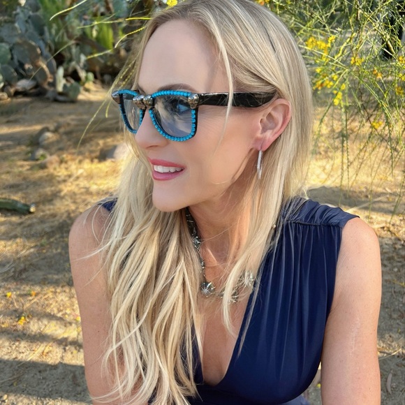 💀💎 Silver Pewter Skulls on Black Frame Sunglasses w/ Blue Crystals Trim Rims - Picture 2 of 7